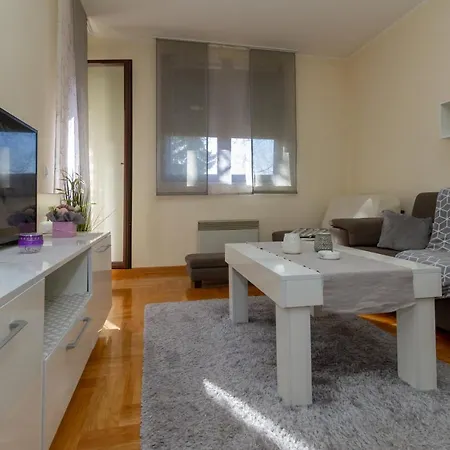Predo Apartment *