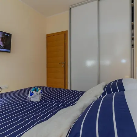 アパート Predo ズラティボール