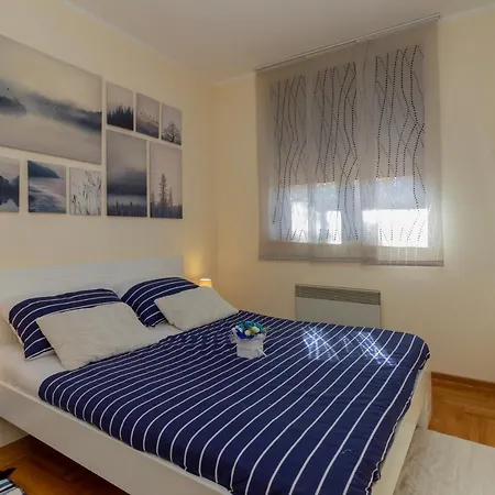 アパート Predo *